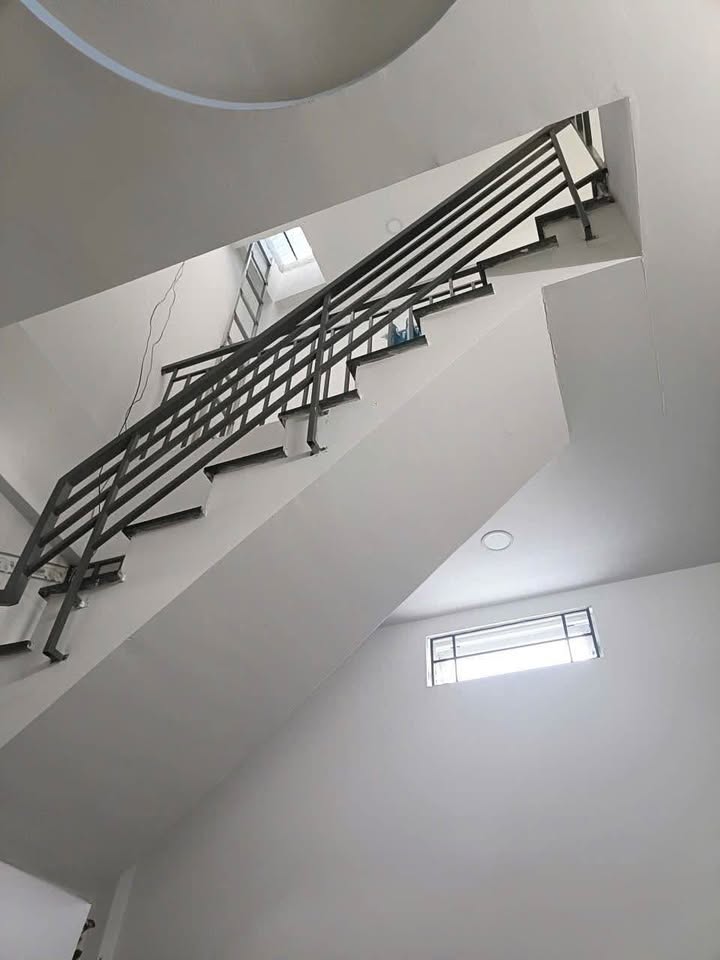 Nhà liền kề đường Nguyễn Biểu, Nha Trang 90m² giá 4.7 tỷ - Kết nối thuận tiện gần biển!