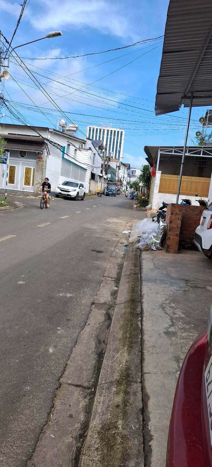 Nhà mặt tiền đường Y Nik Sor, Buôn Ma Thuột 36m² giá 2.5 triệu - Sẵn sàng cho thuê ngay!