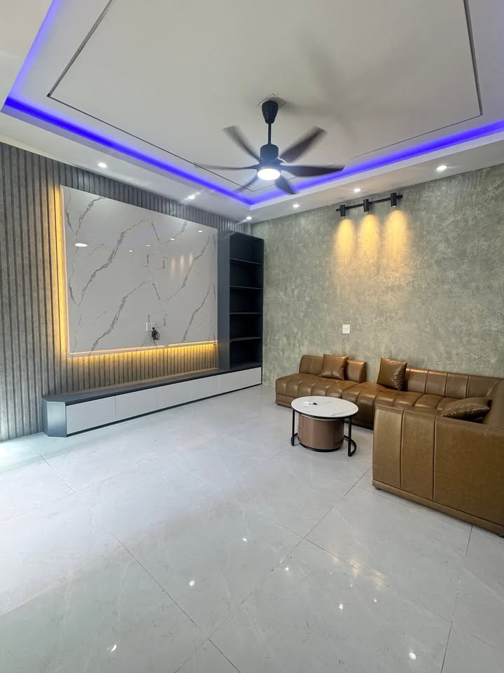 Nhà 3 tầng đường Kênh, Nam Định 60m² giá 2.85 tỷ - Thiết kế hiện đại, gần hồ Đầm Bét!