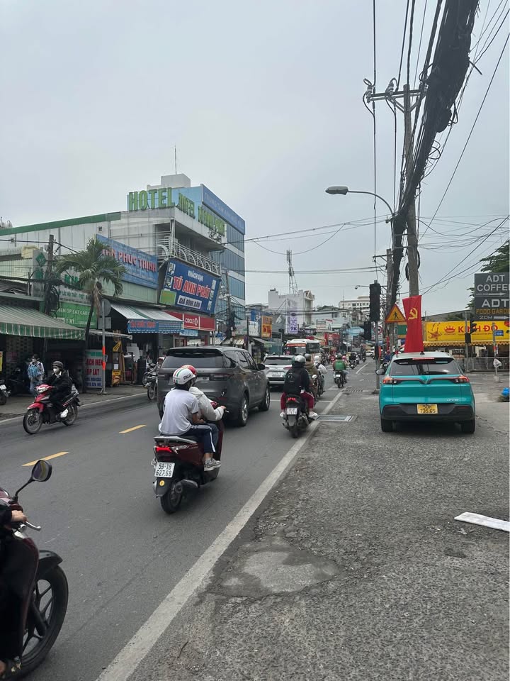 FrontHouse mặt tiền Đỗ Xuân Hợp, Thủ Đức 70m² giá 9 tỷ - Kinh doanh đa dạng!