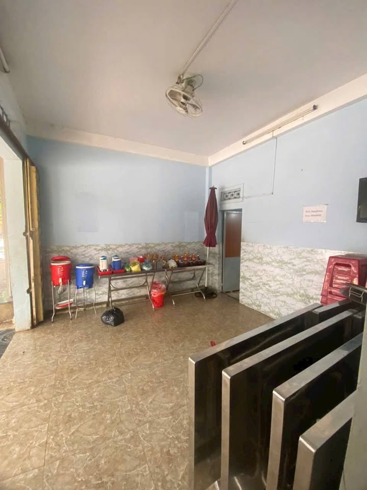 Nhà Mặt Tiền Đường Amakhe Buôn Ma Thuột 48m² giá 3.88 tỷ - Kinh doanh sầm uất!