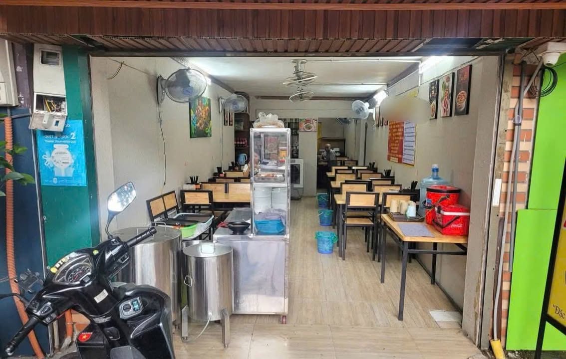 Cho thuê mặt bằng kinh doanh 100m² tại Định Công, Hoàng Mai - Vị trí đắc địa, giá chỉ 15.5 triệu/tháng!