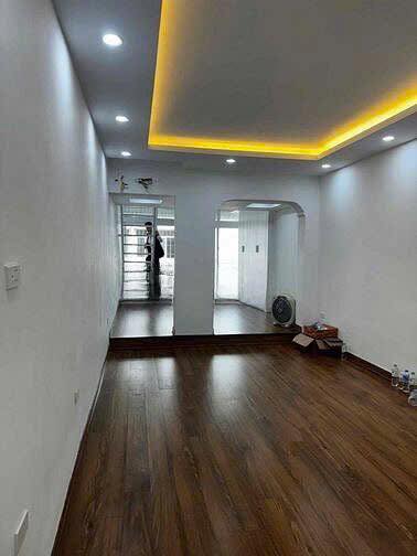 Căn hộ cho thuê tại Vũ Ngọc Phan 98m² giá 9.5 triệu - Nhà thoáng, sạch sẽ!