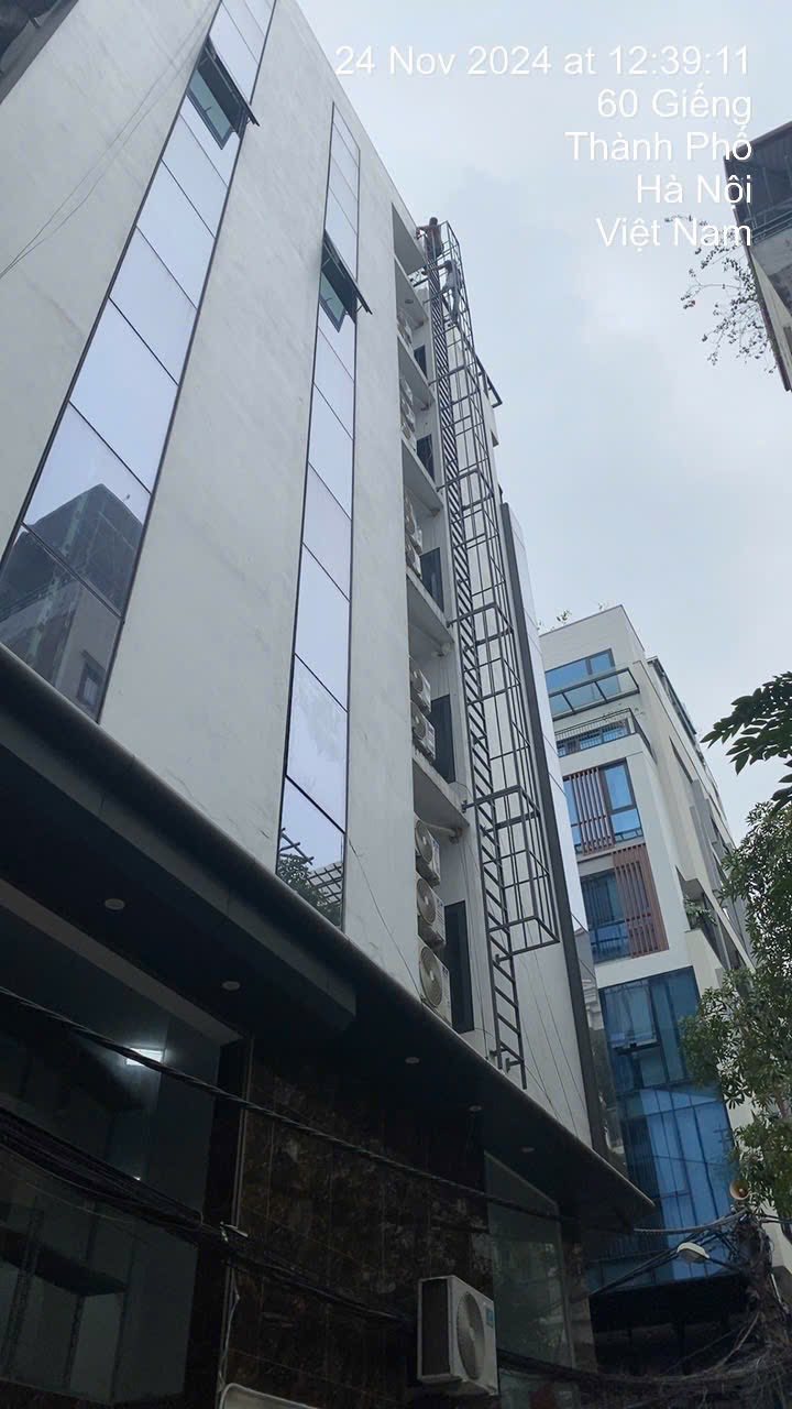 Văn phòng cho thuê lô góc đường Nguyễn Hy Quang, Đống Đa 100m² giá chỉ 20 triệu/tháng - Đường ô tô tránh đỗ thoải mái!