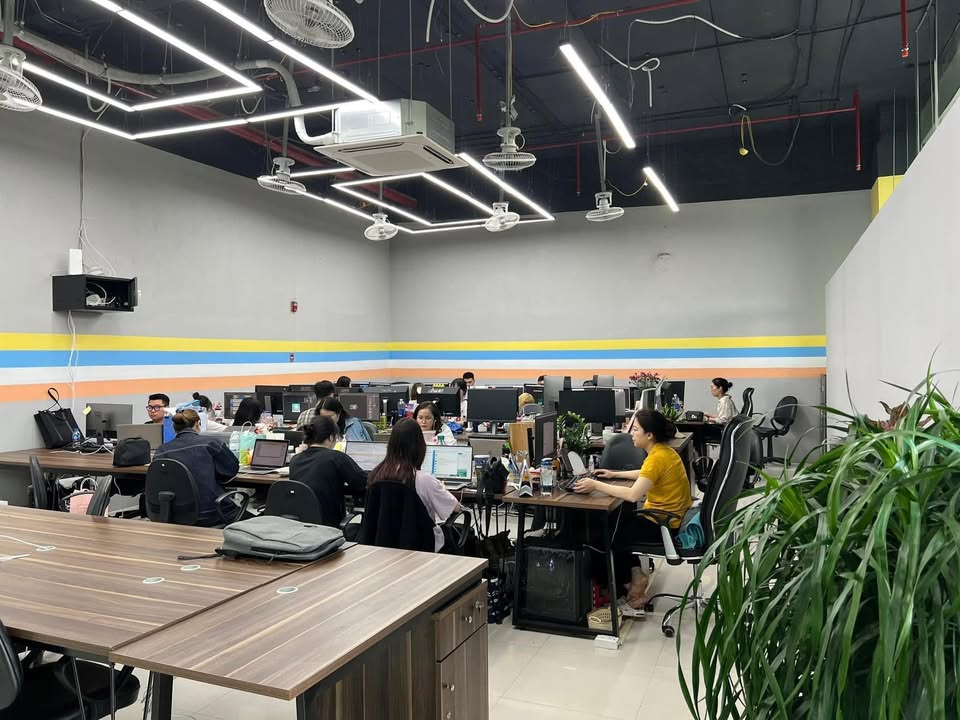 Văn phòng cho thuê tại Trần Phú, Hà Đông 500m² giá 100 triệu - Phù hợp cho mọi loại hình kinh doanh!