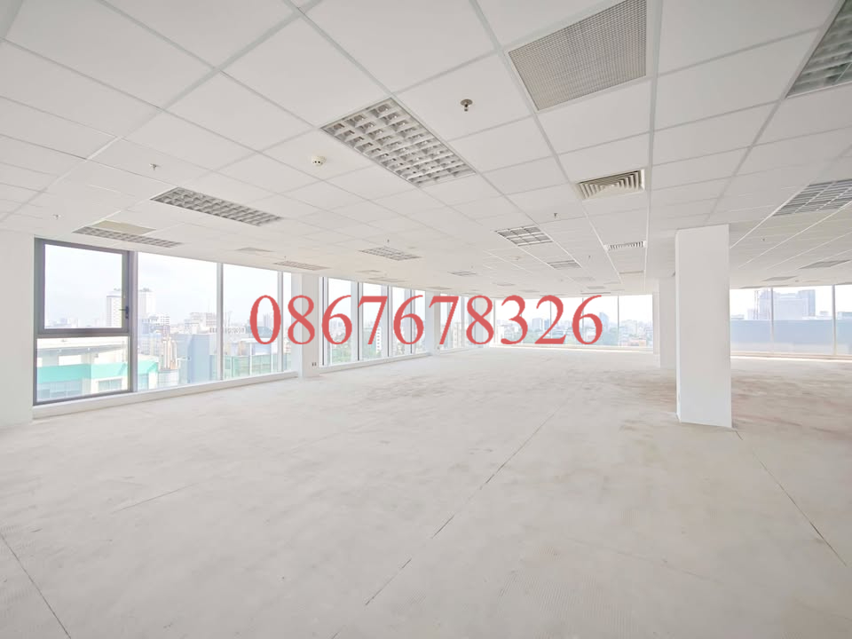 Văn phòng cho thuê New Skyline Hà Đông 300m² giá 75 triệu - Mặt tiền lớn, an ninh 24/7!
