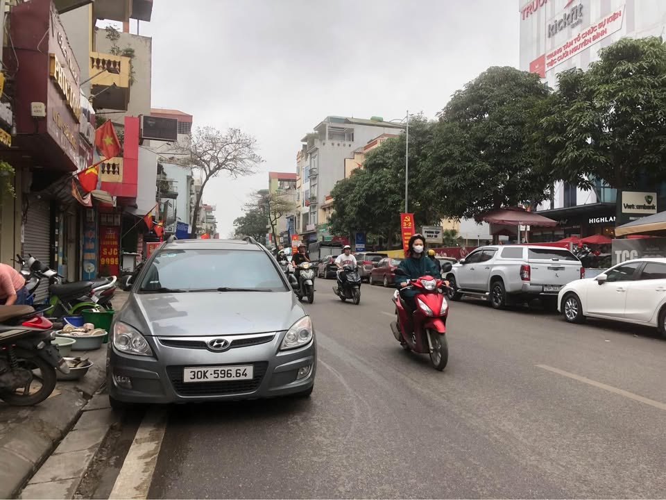 Nhà riêng Trương Định Đống Đa 40m² giá 5.6 tỷ - Vị trí siêu đắc địa, tiện ích đầy đủ!