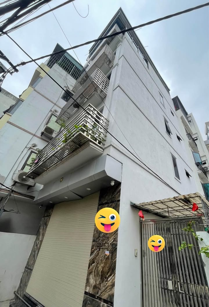 Nhà phố Giải Phóng Đống Đa 45m² giá 6.4 tỷ - Ô tô đỗ cửa, nội thất xịn sò!