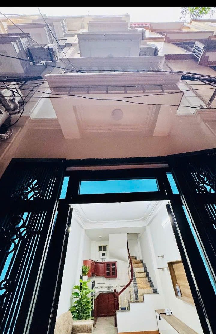 Nhà phố Cầu Giấy 29m² giá 7.95 tỷ - Sẵn sàng dọn về ở ngay!