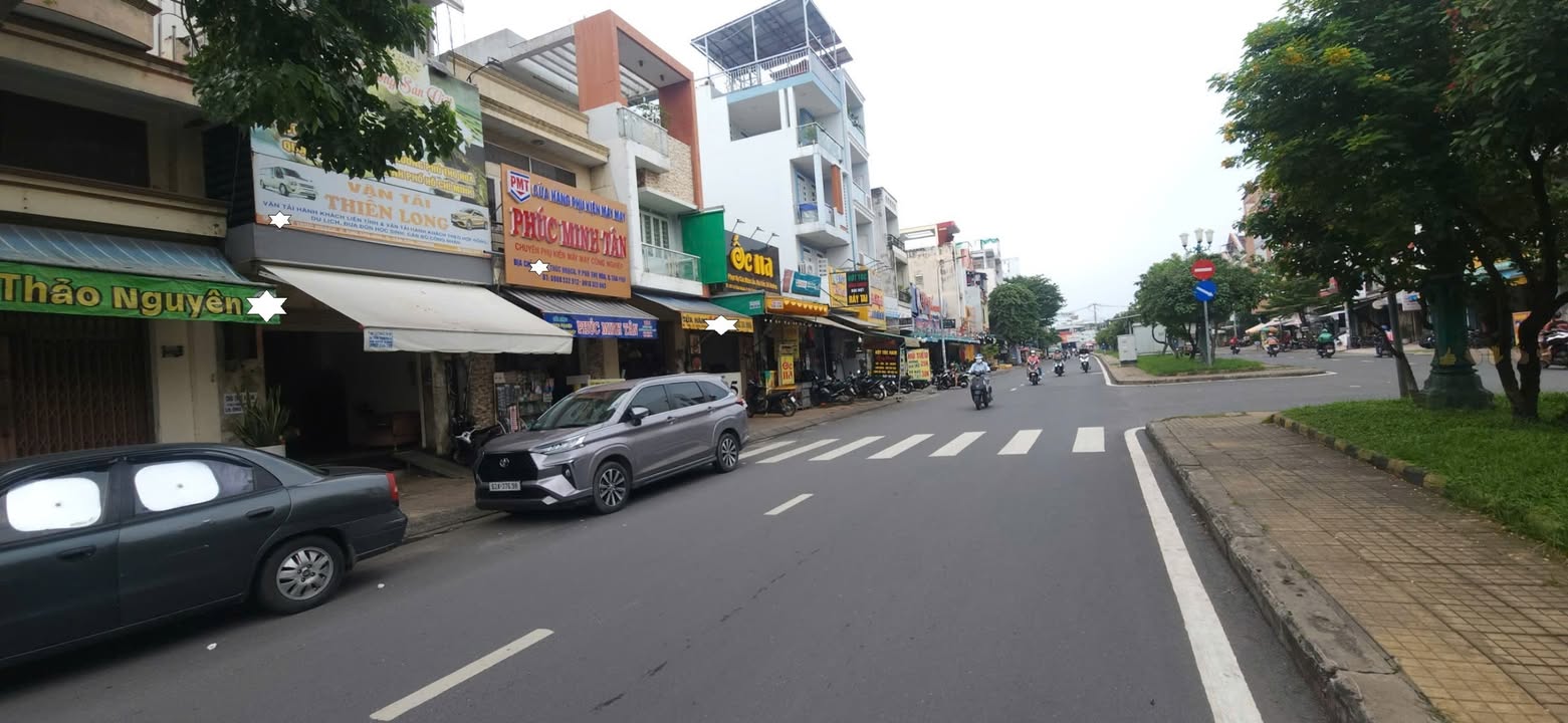 Cho thuê nhà mặt tiền Lê Thúc Hoạch, Tân Phú 44m² giá 11 triệu - Kinh doanh sầm uất!