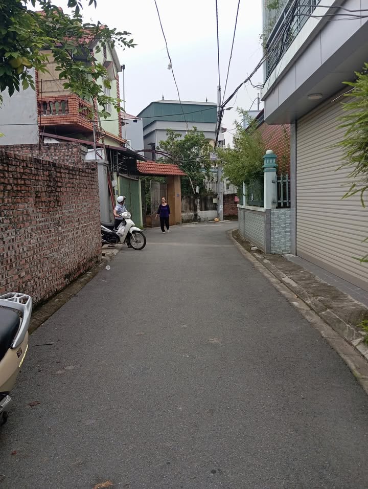 Lô đất đẹp 100m² tại Đa Tốn, Gia Lâm - Giá thỏa thuận, sổ đỏ chính chủ!