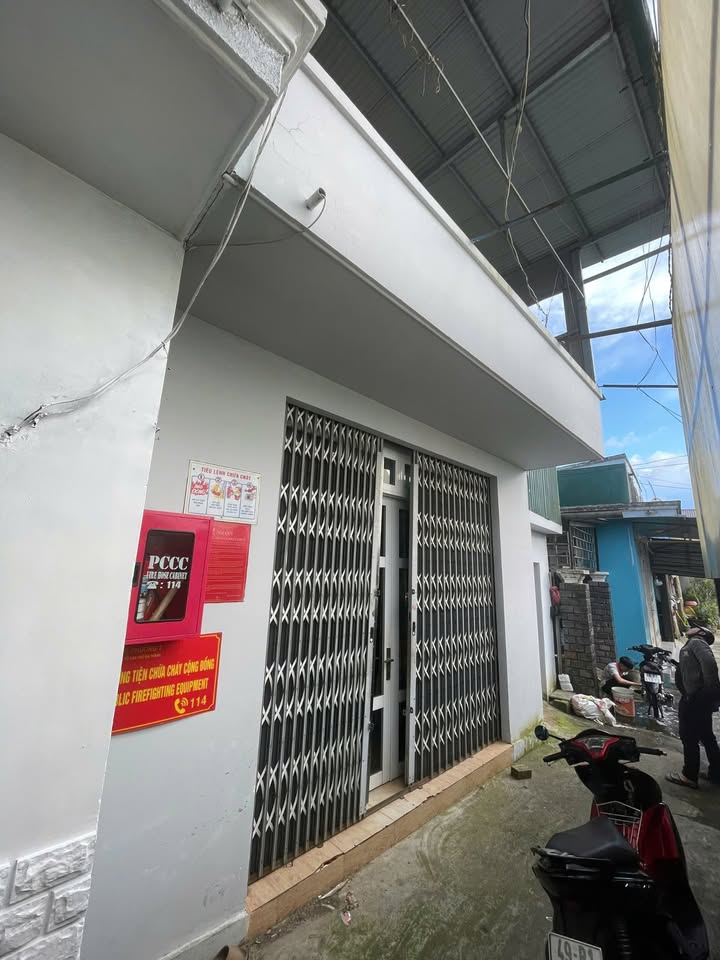 Nhà phố chính chủ Đà Lạt 70m² giá 2.35 tỷ - An ninh, gần chợ