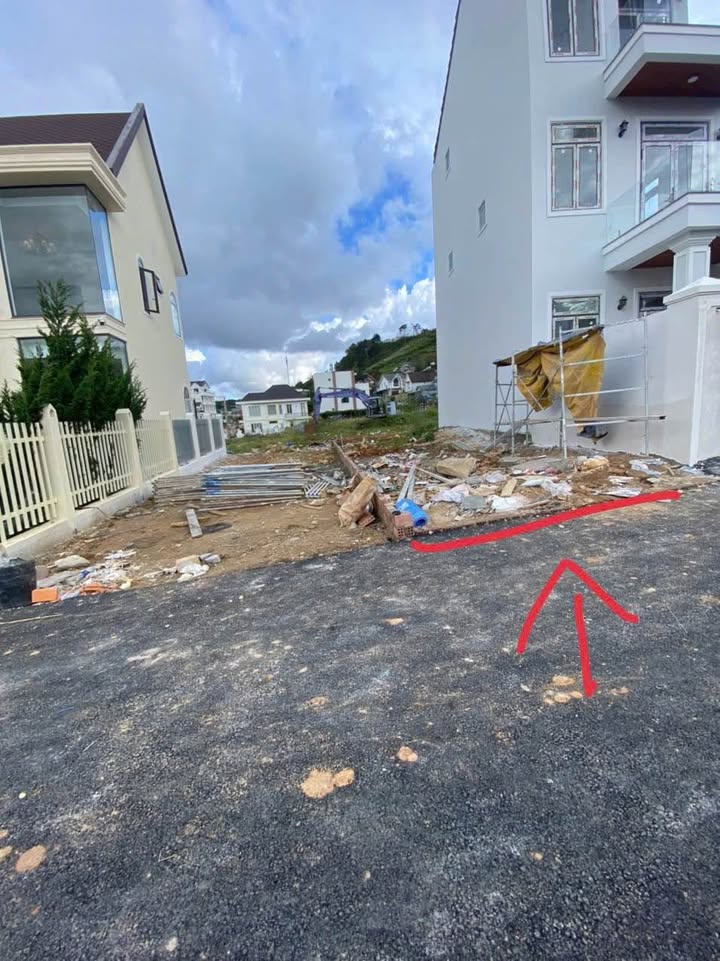 Đất nền Đà Lạt 70m² giá 2.5 tỷ - Địa điểm đẹp, cơ hội đầu tư hấp dẫn!