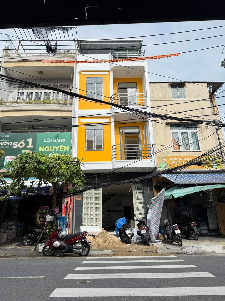 Cho thuê nhà nguyên căn đường Phạm Văn Nghị Đà Nẵng - Gần Đại học Duy Tân