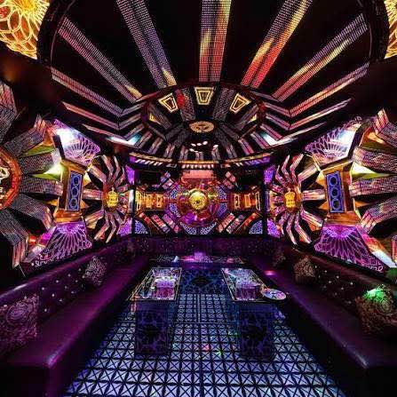 Cho thuê quán Karaoke KTV VIP Phạm Văn Đồng 100m² - Đầu tư sinh lời ngay!