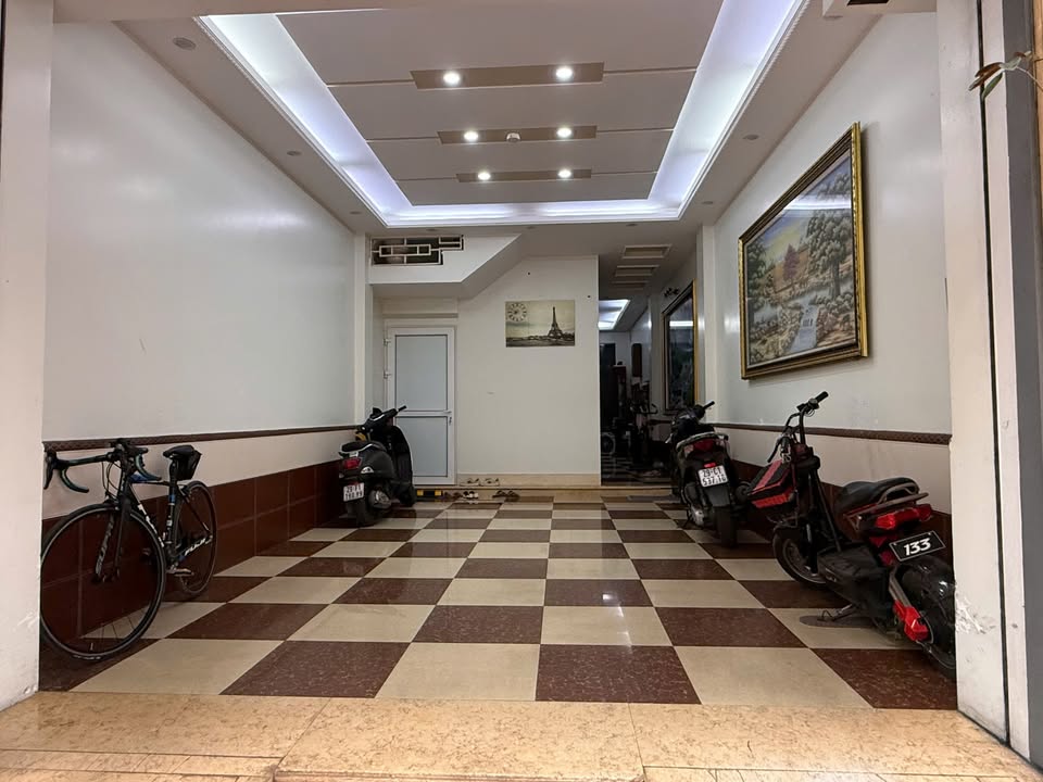 Cho thuê tầng 1 nhà riêng tại Nghĩa Đô, Cầu Giấy - Mặt bằng kinh doanh lý tưởng 70m² chỉ 10 triệu/tháng!