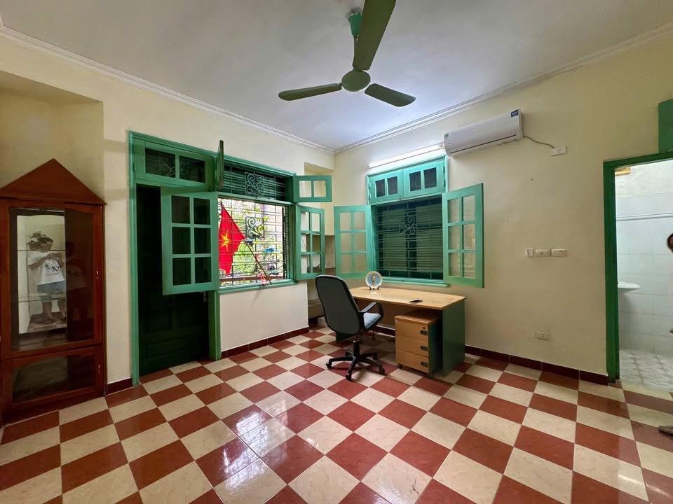 Room cho thuê 39 Pháo Đài Láng 25m² giá 5 triệu - Nhiều ánh sáng, thoáng mát!