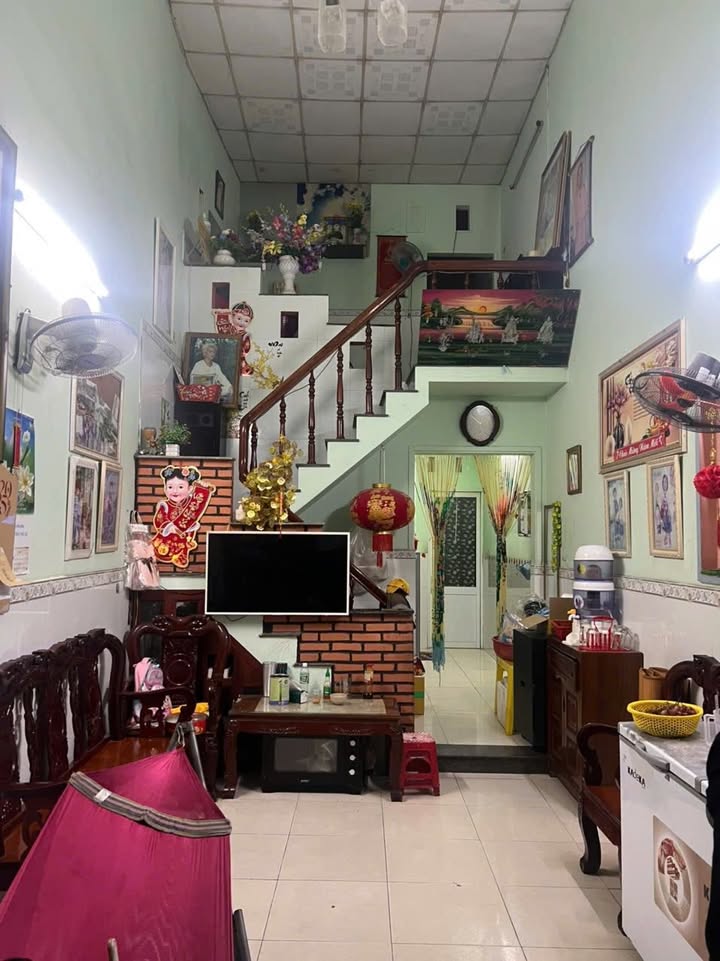 Nhà hẻm cạn Trần Hưng Đạo, P. Thị Nại, 52m² giá 2 tỷ - Vào ở ngay!