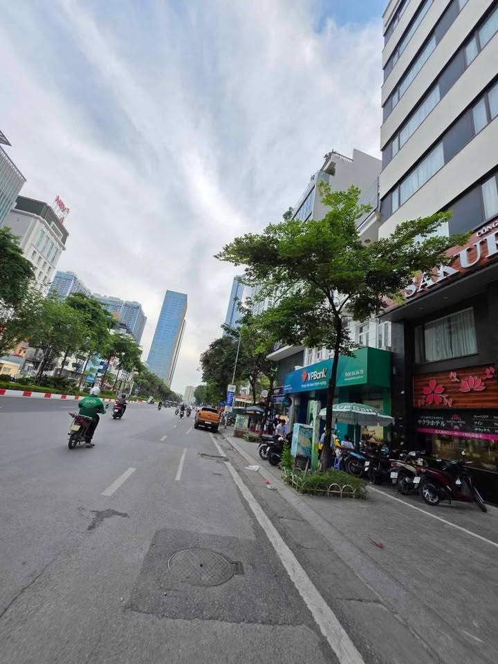 FrontHouse Ba Đình 153m² giá 55 tỷ - Kinh doanh sầm uất thông thẳng Hồ Tây!