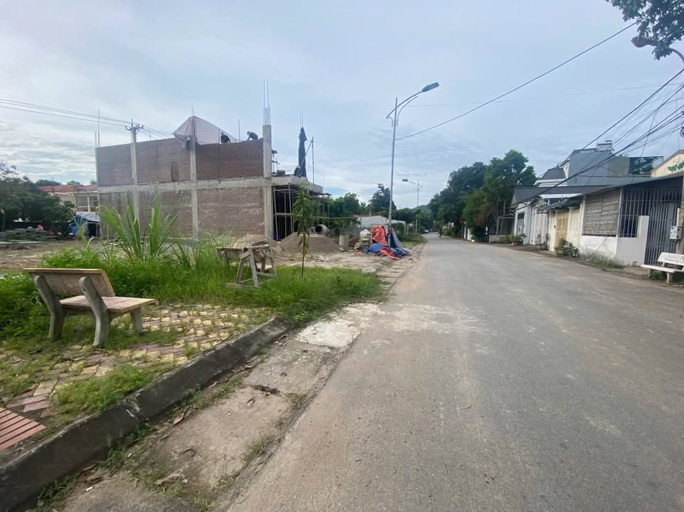 Đất phân lô trục chính Thịnh Minh, Hòa Bình 113m² - Giá tốt, không thể bỏ lỡ!