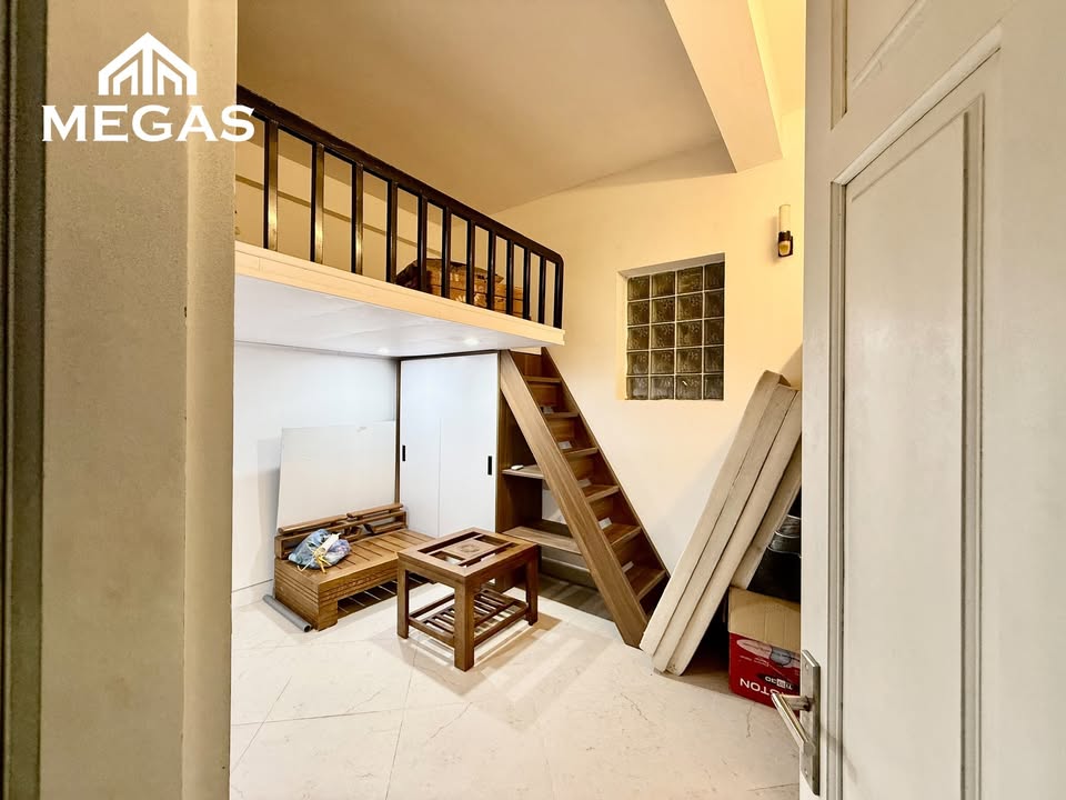 Phòng studio gác xép tại Hoàng Ngân, Cầu Giấy chỉ 4.8 triệu - Tiện nghi đầy đủ!