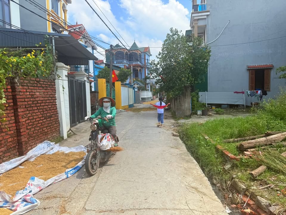 Đất kinh doanh Trạm Lộ, Thuận Thành 80m² giá 3 tỷ - Pháp lý rõ ràng, sẵn sàng hoạt động!