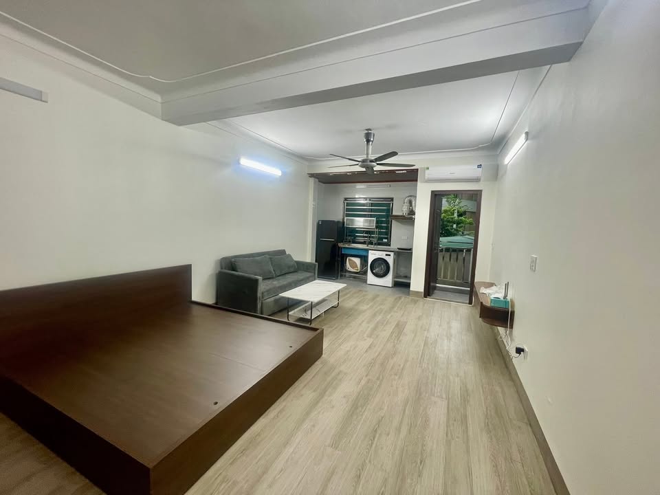 Căn hộ khép kín Bát Khối Long Biên 45m² giá 5.5 triệu - Nhà mới, full nội thất!