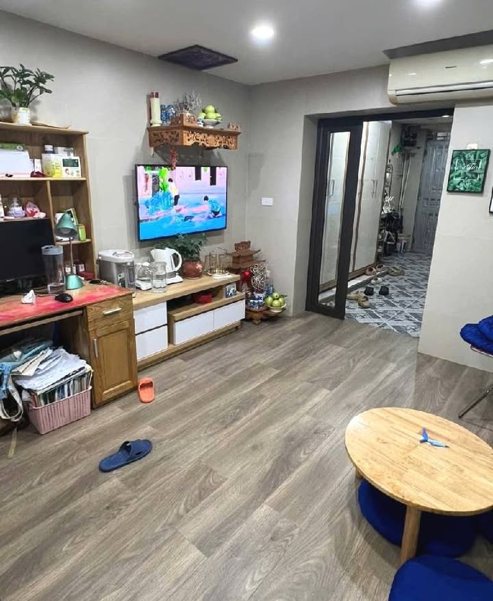 Căn hộ Tập thể T1 Tân Mai 17m² giá 3 tỷ - Gần chợ, kinh doanh sầm uất!