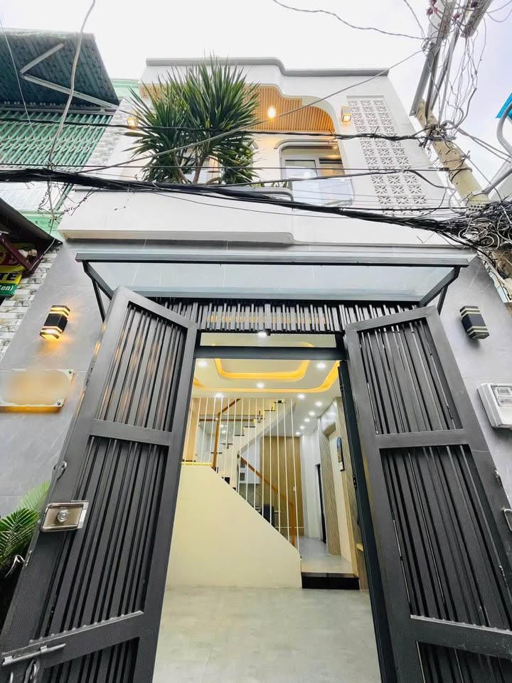 Nhà mini góc 2 mặt hẻm Nguyễn Văn Khối 40m² giá 4.65 tỷ - Gần công viên làng hoa!