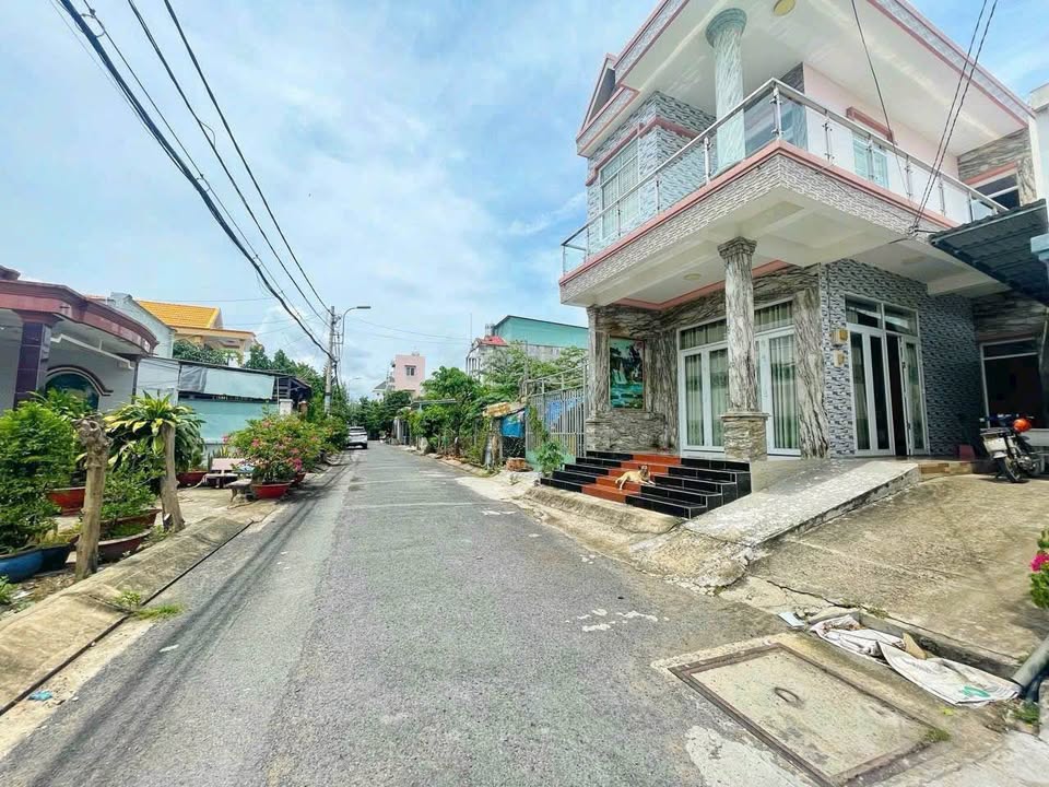 Đất nền Nhà Bè 162m² giá 4.8 tỷ - Sổ đỏ chính chủ, ngay MT Lê Văn Lương!