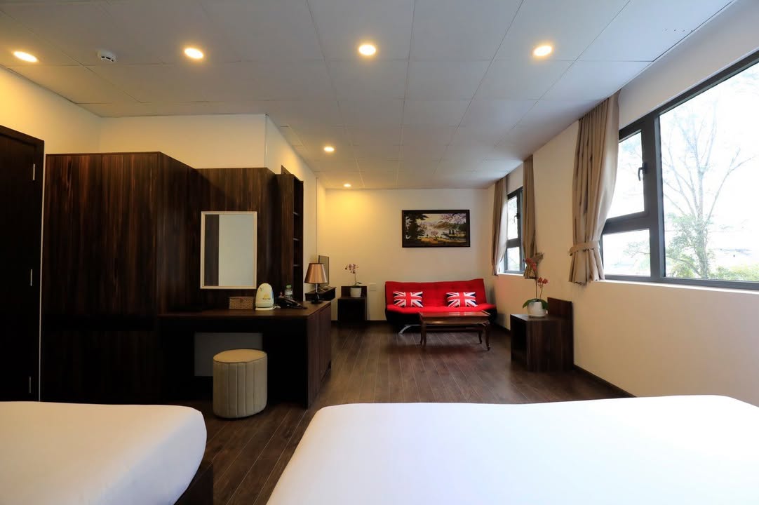 Villa mặt tiền Lý Tự Trọng Đà Lạt 507m² giá 68 tỷ - Sân vườn rộng rãi, cách hồ chỉ 400m!