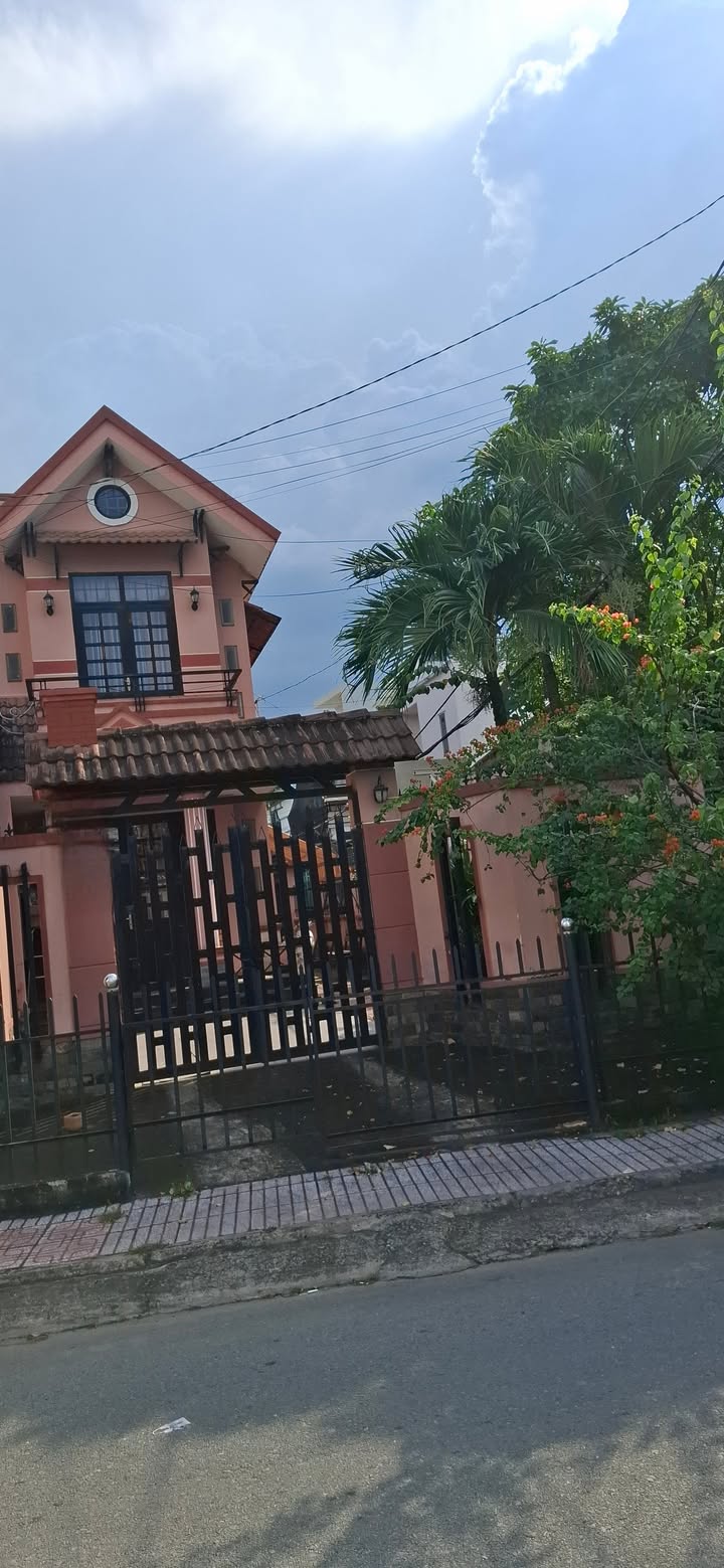 Nhà phố mặt tiền đường Tân Hòa, Tăng Nhơn Phú 196.55m² giá 14 tỷ - Đầu tư sinh lời hấp dẫn!