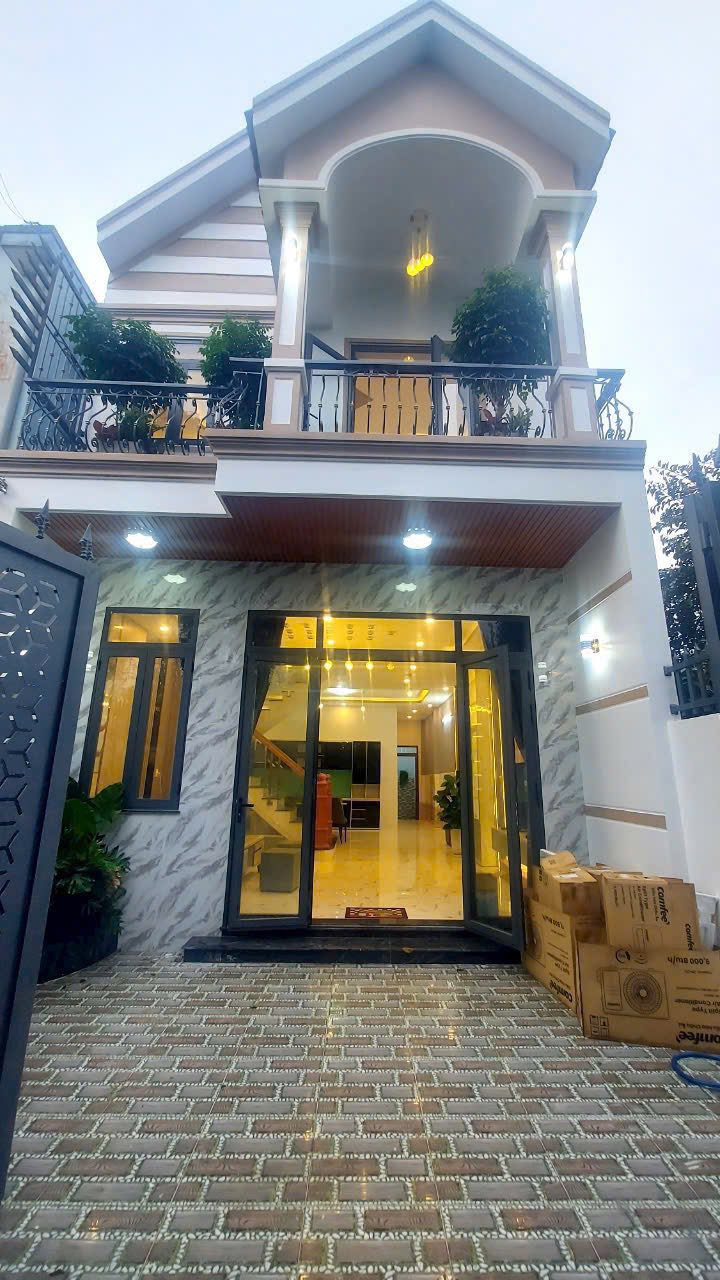 Nhà phố Quận 8 64m² giá 900 triệu - Sẵn sàng vào ở ngay!