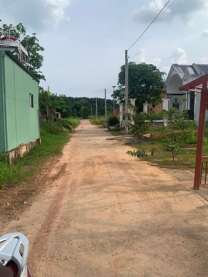 Đất nền Long Tân 100m² giá 1.2 tỷ - Sổ đỏ chính chủ, 2 mặt tiền đẹp!