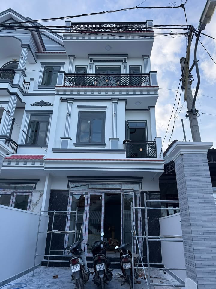 Bán nhà liền kề đường Cầu Bè Vĩnh Thạnh 116m² giá 4.85 tỷ - Cơ hội đầu tư hấp dẫn!