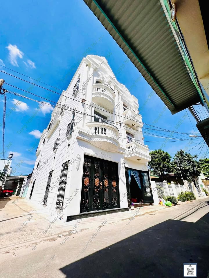 Nhà cho thuê góc 2 mặt tiền Trần Văn Phụ, Buôn Ma Thuột 15 triệu - Thiết kế đẹp, gần chợ Phan Chu Trinh!