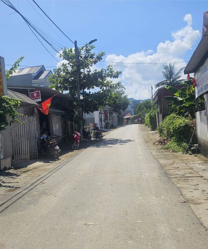 Nhà 2 tầng tại phường Dân Chủ, TP Hòa Bình 200m² chỉ 2 tỷ - Cơ hội vàng đầu tư!