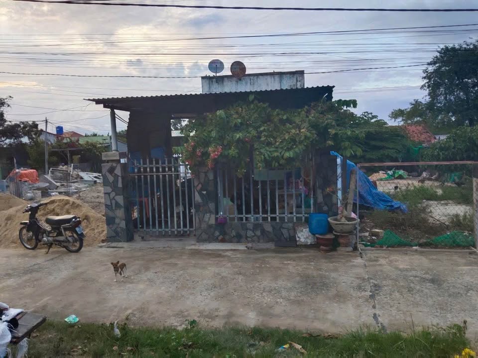 Đất thổ cư Cam Nghĩa, Cam Ranh 110m² giá 3.5 tỷ - Nhà sẵn dọn vào ở ngay!