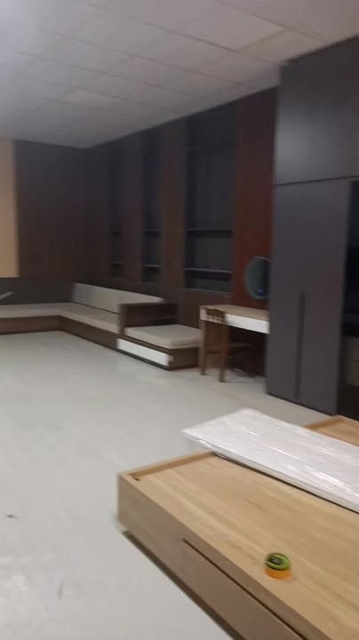 Văn phòng cho thuê đường Hùng Vương 8m² giá 5 triệu - Vị trí đắc địa, thuận tiện làm việc!