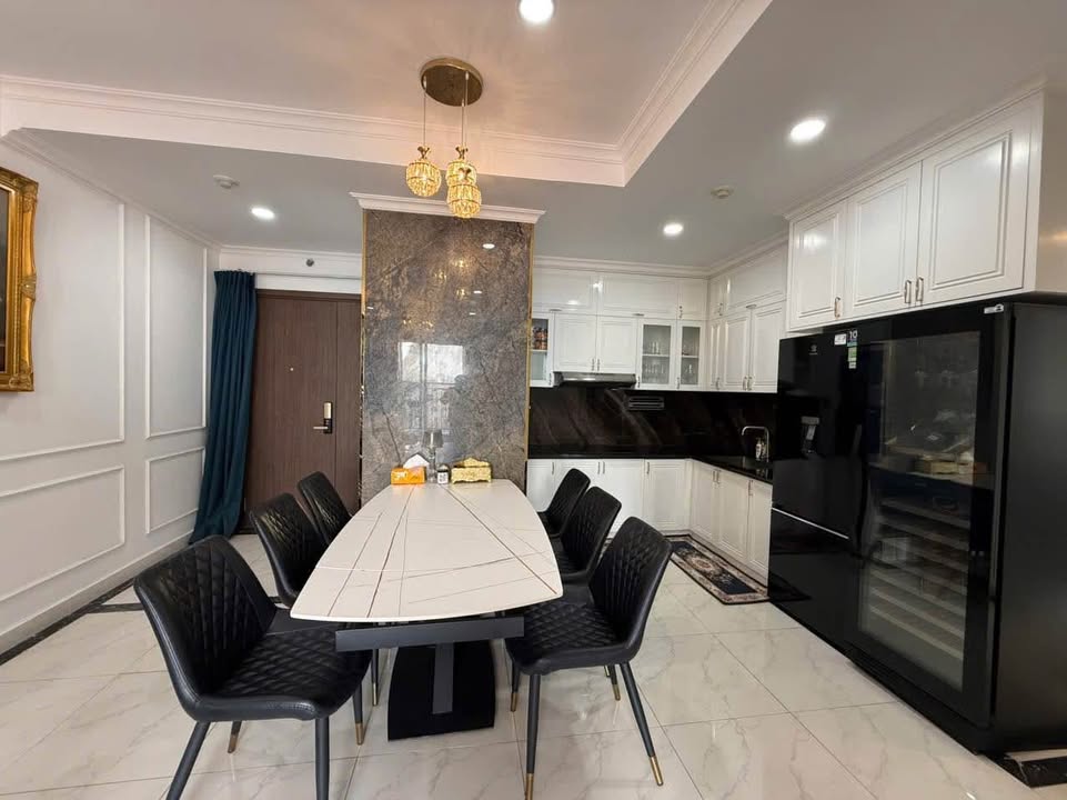 Căn hộ Saigon Royal 88m² giá 35 triệu - View sông và Bitexco đắt giá!