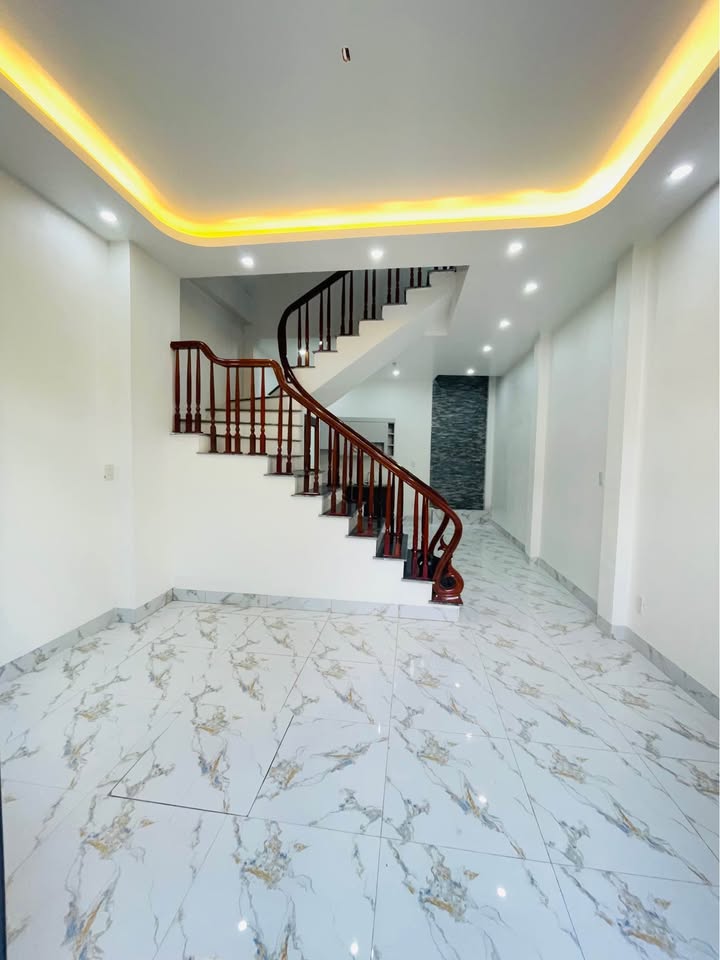 Nhà 3 tầng tại Vũ Phúc 41m² giá 1.6 tỷ - Phù hợp cho gia đình nhỏ!