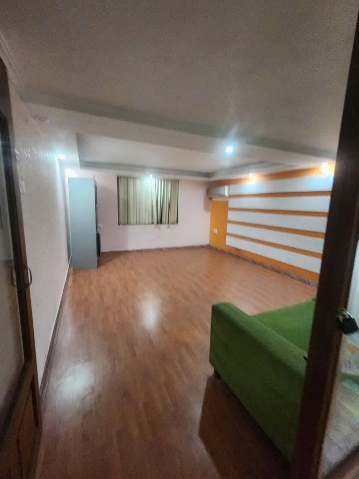 Nhà riêng 3 tầng tại Hồng Hải, Hạ Long 70m² giá 10 triệu - Ô tô đỗ cửa thoải mái!