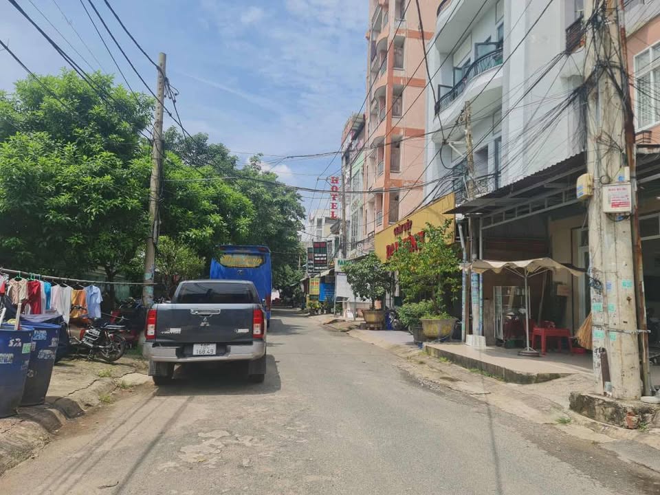 Nhà nghỉ mặt tiền 138m² tại Khu chợ Việt Lập, Dĩ An - Giá chỉ 10.9 tỷ