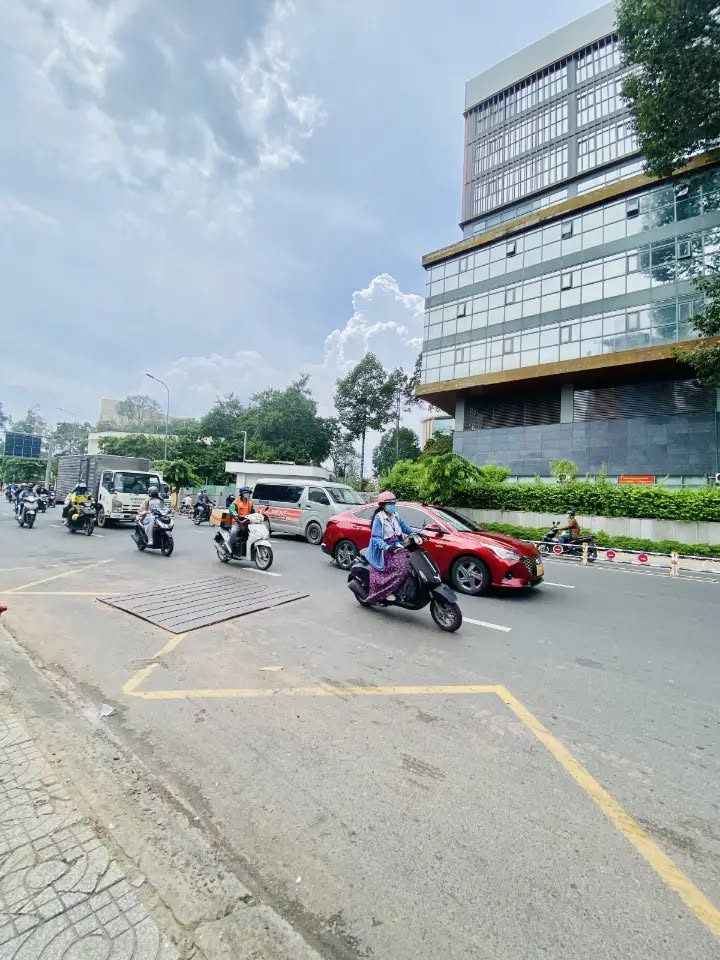 Nhà mặt tiền kinh doanh Nguyễn Tuân, Gò Vấp 81m² giá 13.8 tỷ - Đầu tư sinh lời ngay!