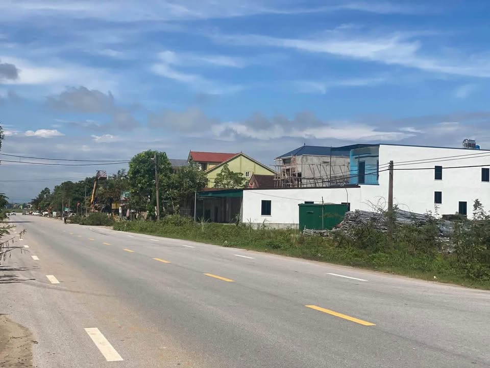 Mặt tiền FrontHouse Quốc Lộ 15A Đô Lương 200m² giá 4 tỷ - Cơ hội đầu tư hấp dẫn!