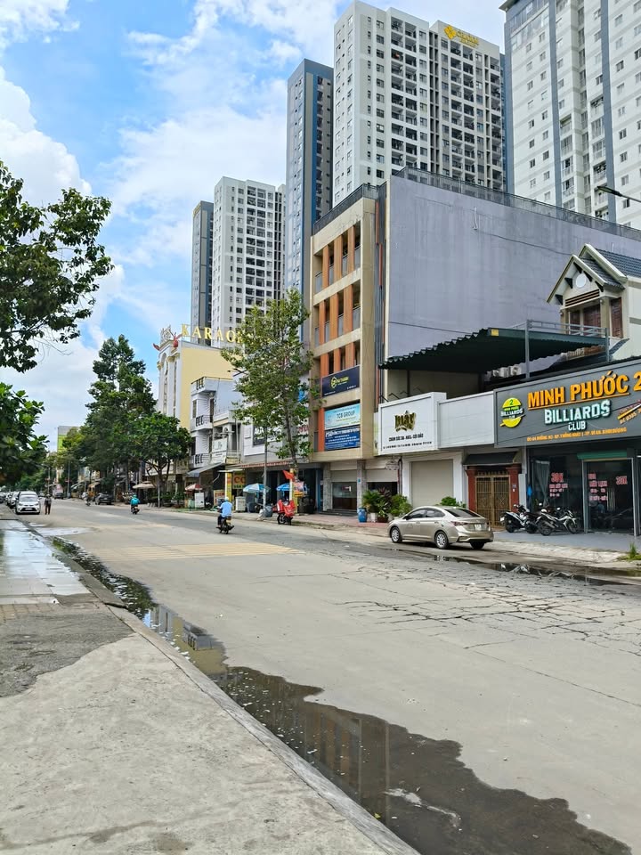 Nhà 2 lầu mặt tiền N2 Dĩ An 156m² giá 10 tỷ - Sổ đỏ chính chủ