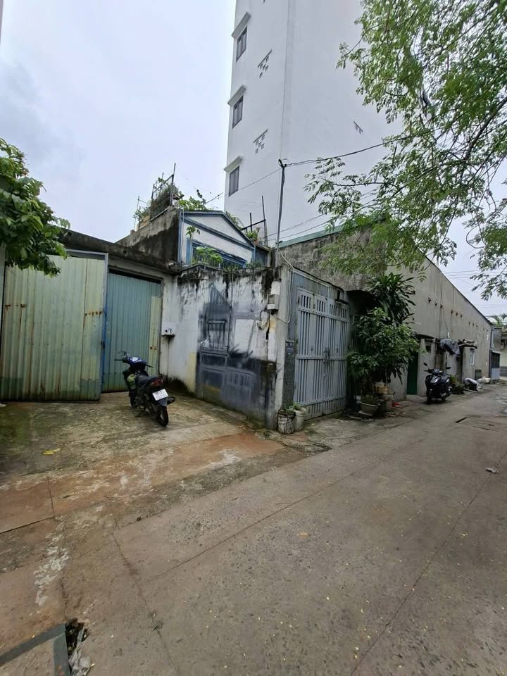 Đất nền Tân Thới Nhất 76m² giá 5.9 tỷ - Sổ đỏ chính chủ, thương lượng ngay!