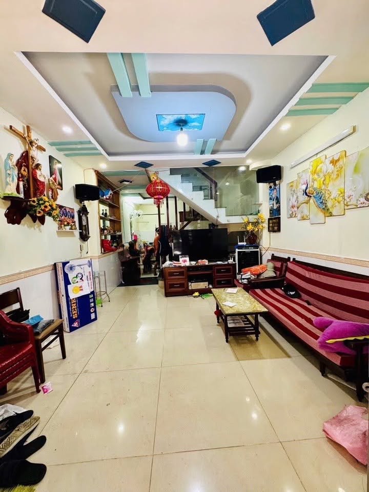 Nhà bán Gò Vấp 48m² giá 5.45 tỷ - Hẻm xe hơi, sổ hồng chính chủ!