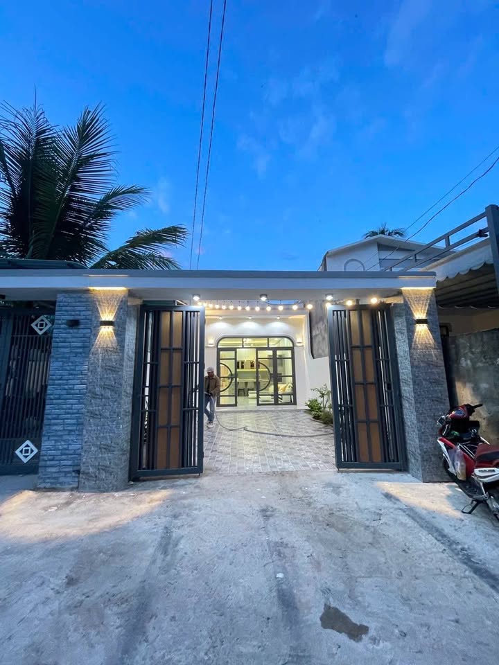 Nhà mới xây phường Bảo Vinh 150m² giá 1.86 tỷ - Sổ đỏ chính chủ!