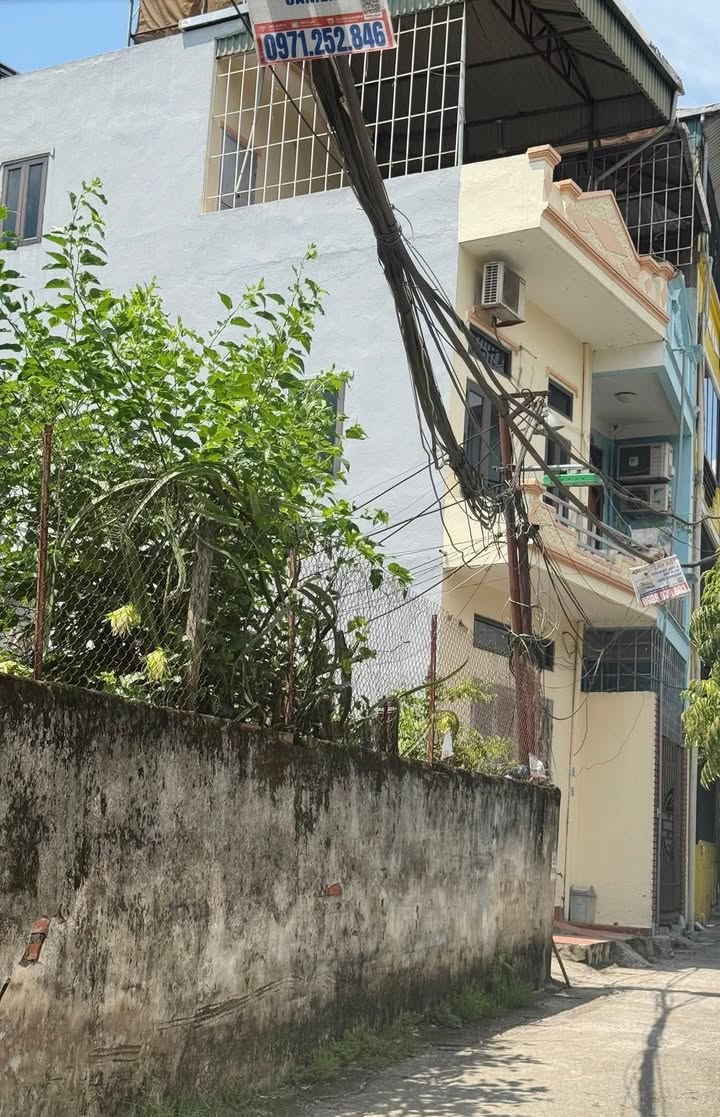 Cho thuê nhà phố Bắc Cầu, quận Long Biên 52m² giá 8 triệu - Sẵn sàng vào ở!